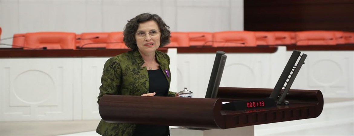 Kerestecioğlu: Uluslararası mahkemelerde yargılanmadan savaşa son verin